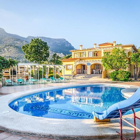 Bungalows Canada Alquileres Vacacionales كاليبي المظهر الخارجي الصورة